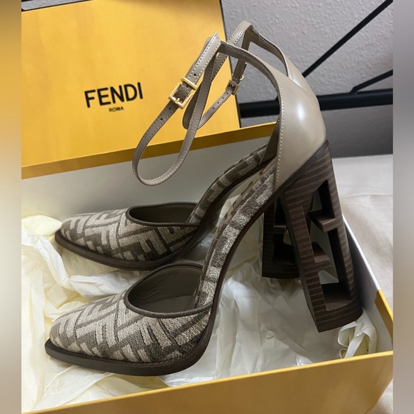 NEW in box. Fendi FF logo jacquard sandal heels - Picture 4 of 16